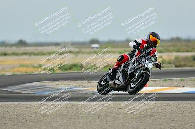 media/Apr-18-2025-TrackDaz (Fri) [[45f5874c44]]/C Group/Session 1 (Turn 7)/